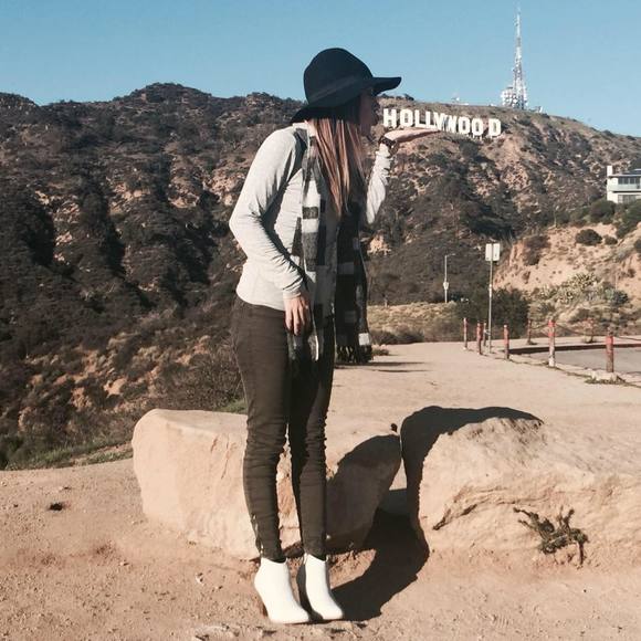 Meet your Posher, Billie - Picture 1 of 1